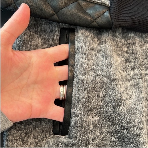 NWOT Abercrombie & Fitch Asymmetrical Snap up Fleece - Picture 6 of 9